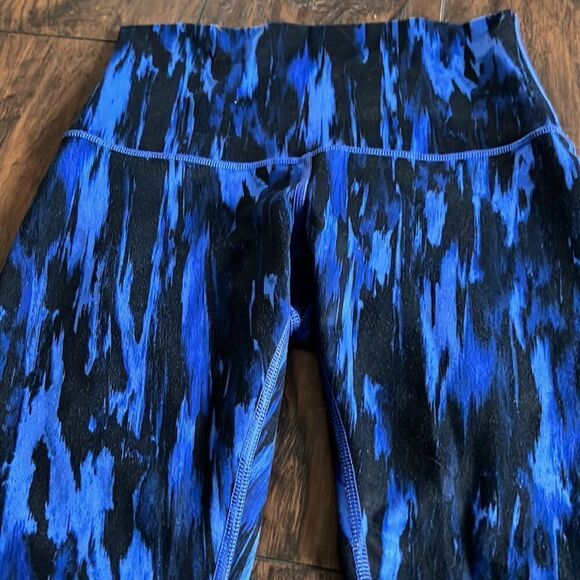 lululemon Blue And Black Deep Breath high rise Legging Size 6 GUc - Picture 2 of 7